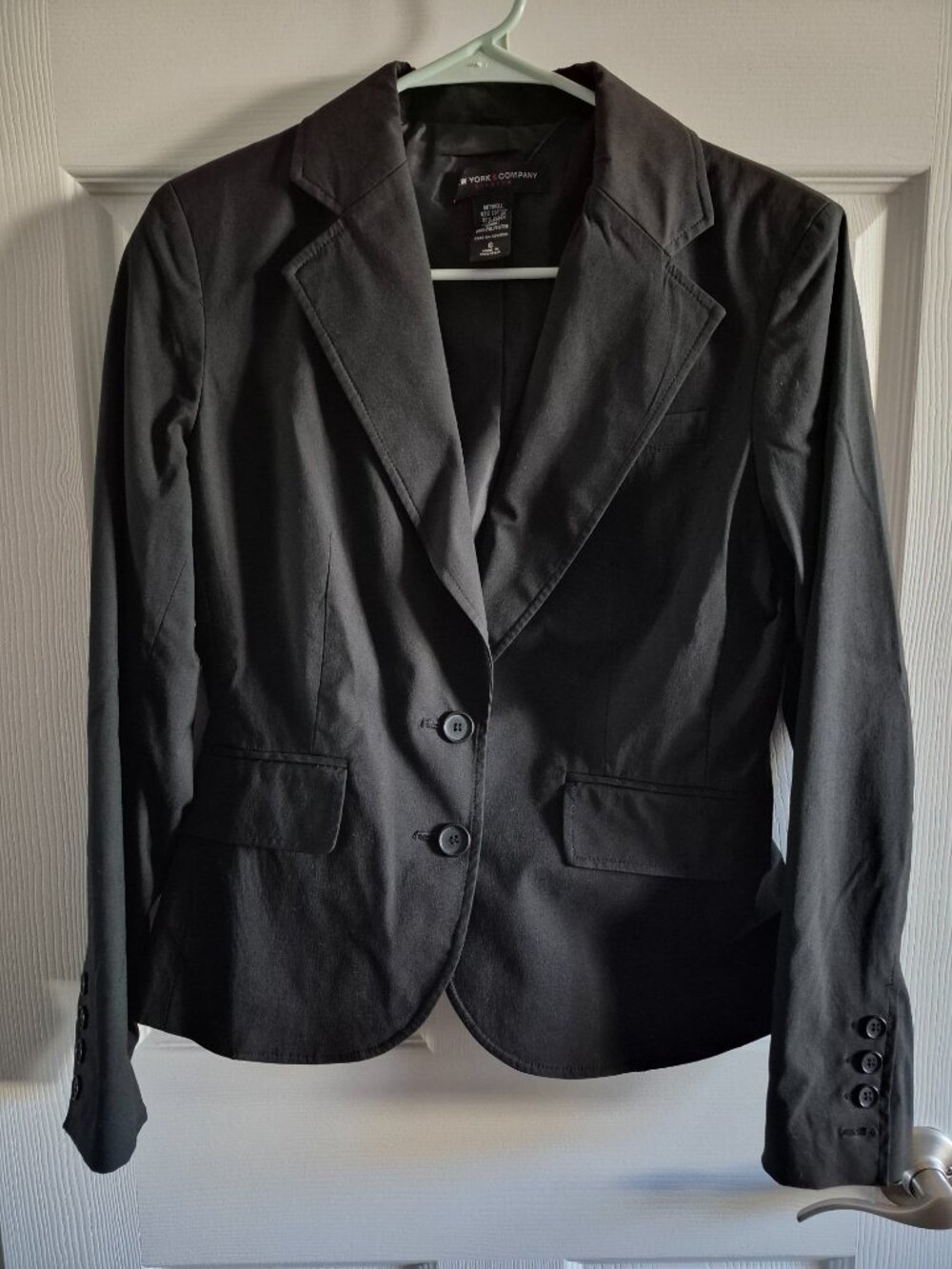 New York & Company Women's black Stretch blazer Size 6